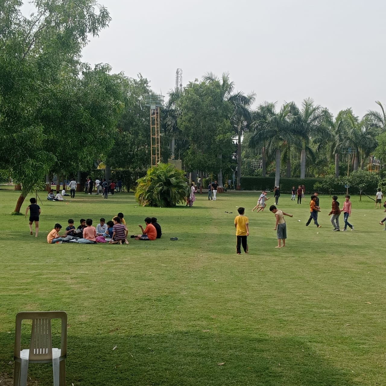 School children lunch and lawn area
